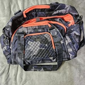 Lug propeller gym bag